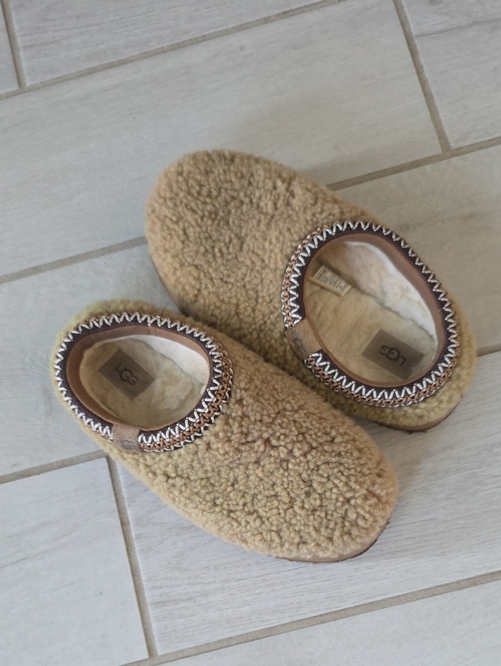 UGG Tasman Maxi Curly slippers in chestnut